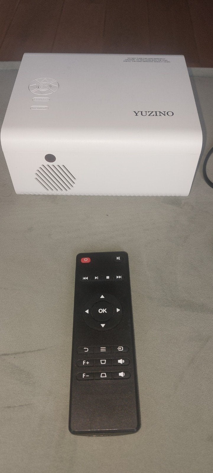 YUZINO X26 Mini Beamer Projector - Wit met Afstandsbediening, Audio, Tv en Foto, Beamers, LED, Ophalen of Verzenden, Zo goed als nieuw