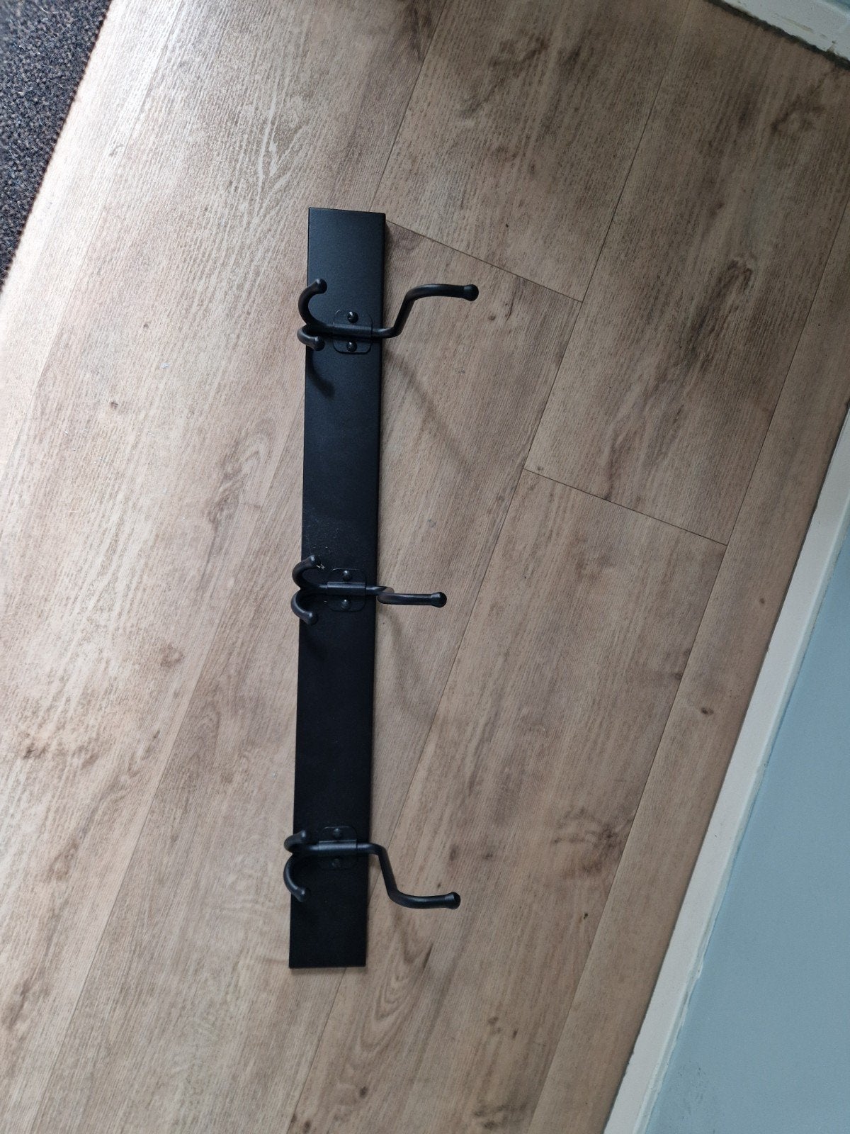 Zwarte metalen wandkapstok met 3 haken, Gebruikt, Minder dan 100 cm, Metaal, Ophalen