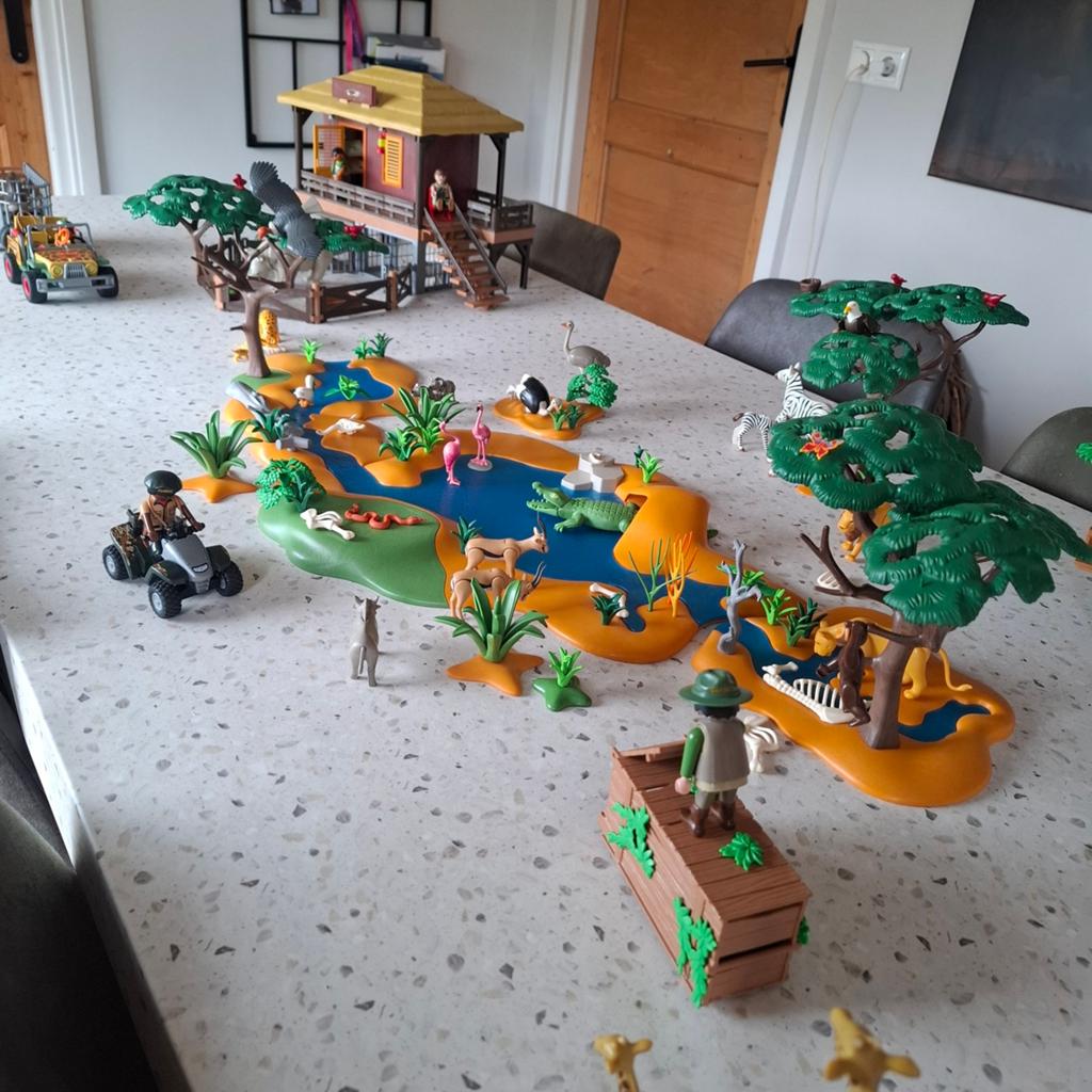 Playmobil Safari Avontuur Set: Boomhut, Jeep & Dieren, Kinderen en Baby's, Speelgoed | Overig, Ophalen, Zo goed als nieuw, Jongen of Meisje