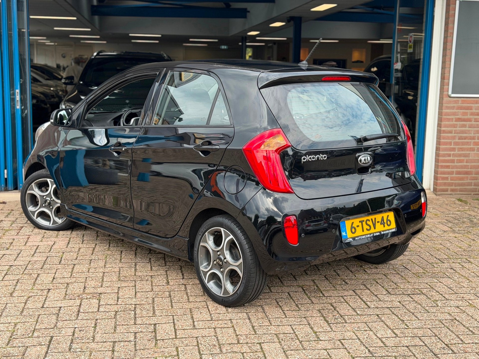Kia Picanto 1.2 CVVT ISG Plus Pack 2015 cruise airco nap, Auto's, Voorwielaandrijving, Gebruikt, Zwart, 4 cilinders