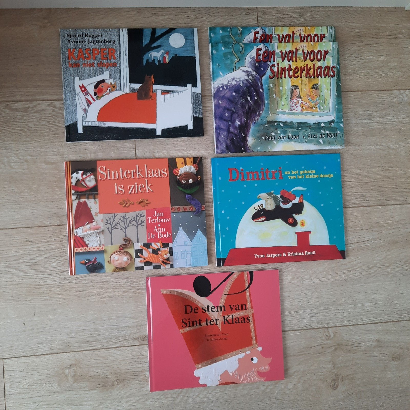 6x Prentenboek Sinterklaas Sint uitgaven Douwe, Ophalen of Verzenden, Zo goed als nieuw