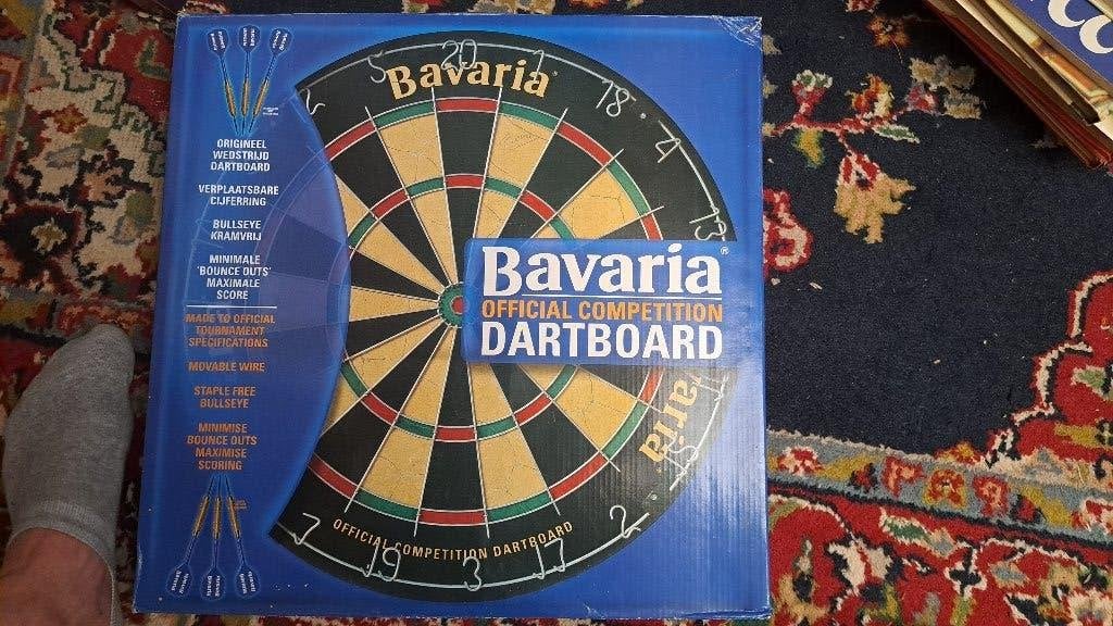 Dartbord officieel wedstrijdbord, Ophalen, Zo goed als nieuw, Dartbord