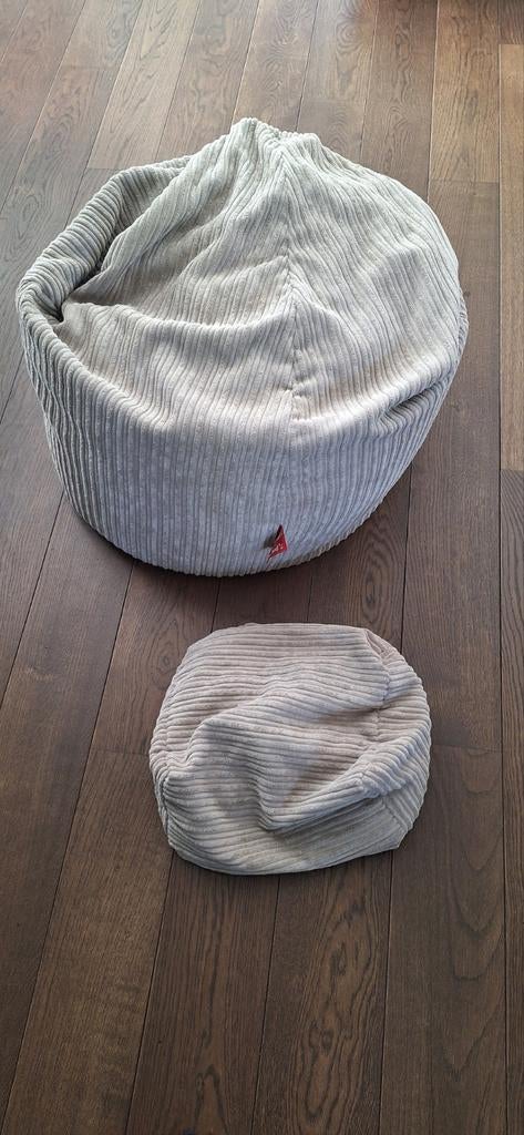 Lounge Pug Zitzak met voetenbankje, Huis en Inrichting, Ophalen, Gebruikt, Beige, Zitzak