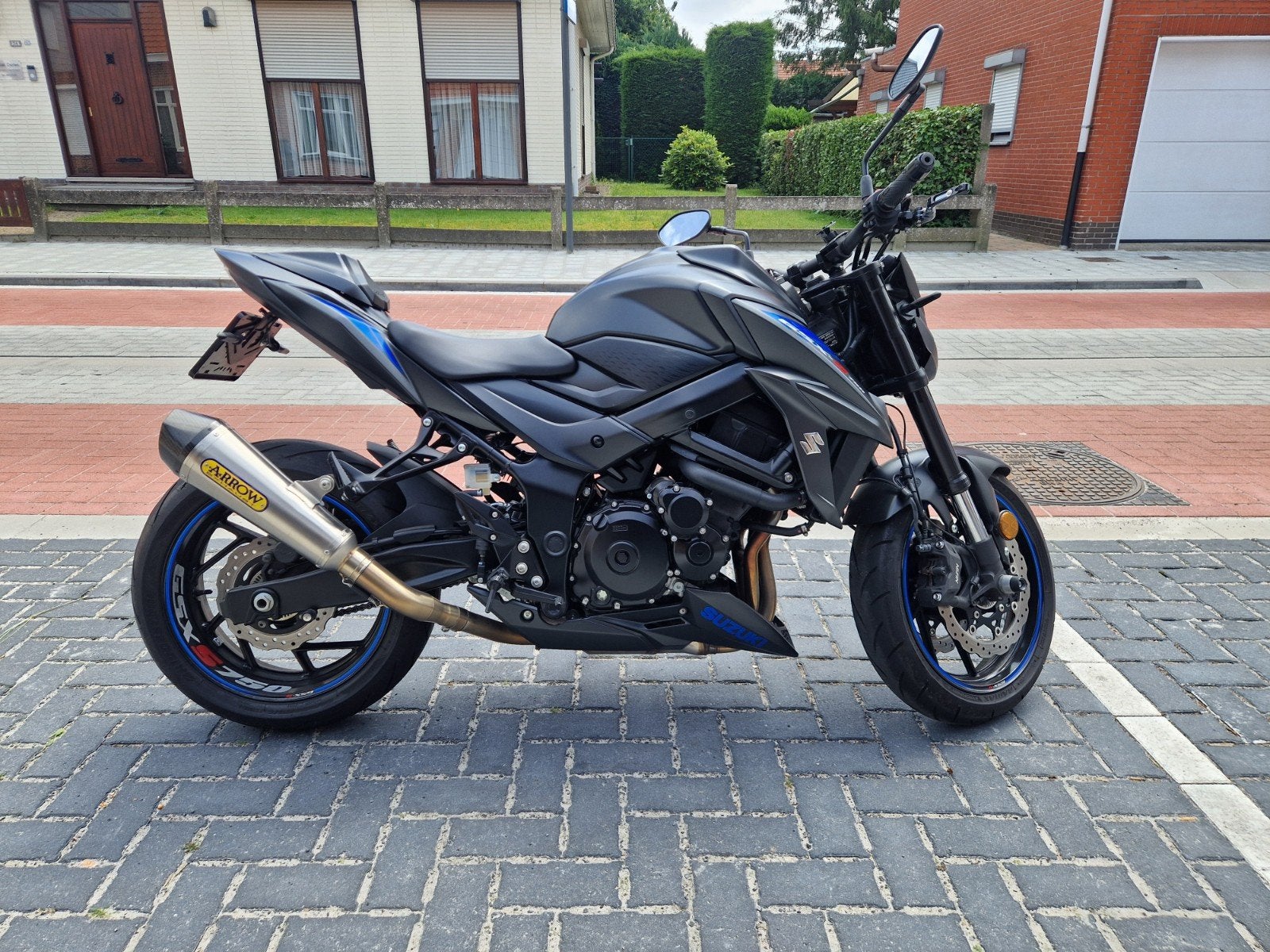 Suzuki gsx's 750 mat zwart .2019, Motoren, Motoren | Suzuki, Particulier, Naked bike, 4 cilinders, LED Verlichting, Sportuitlaat