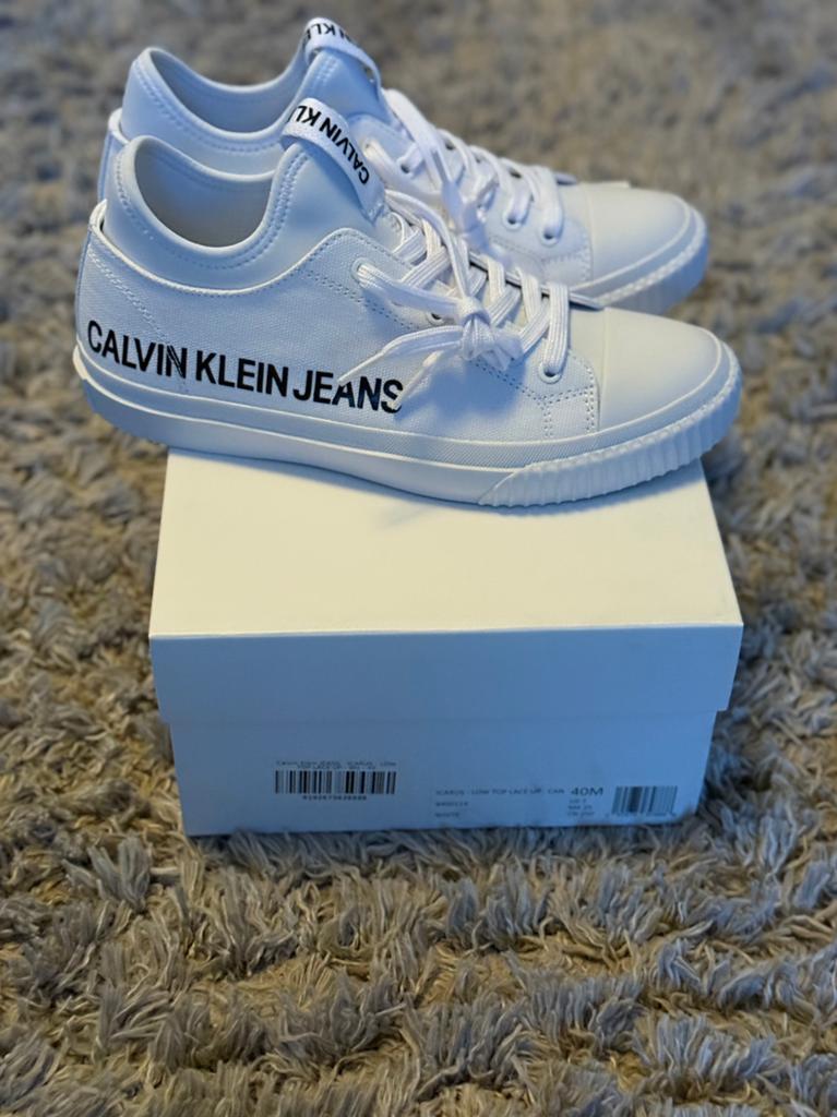 Calvin Klein, Wit, Nieuw, Ophalen of Verzenden, Sneakers of Gympen