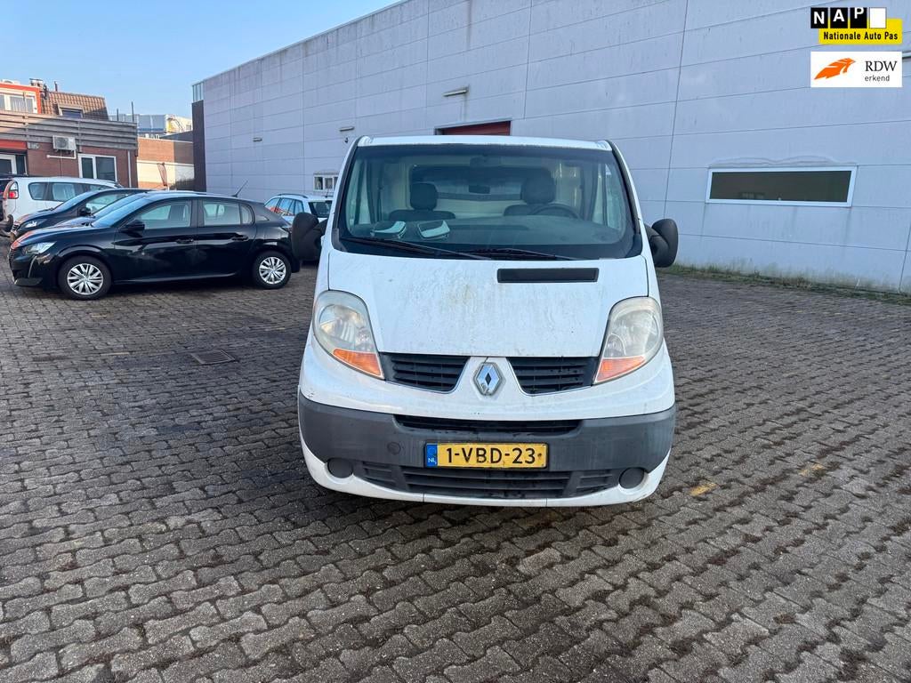 Renault Trafic 2.5 dCi T29 L2H1 ((( automaat ))), Voorwielaandrijving, Gebruikt, Renault, Origineel Nederlands