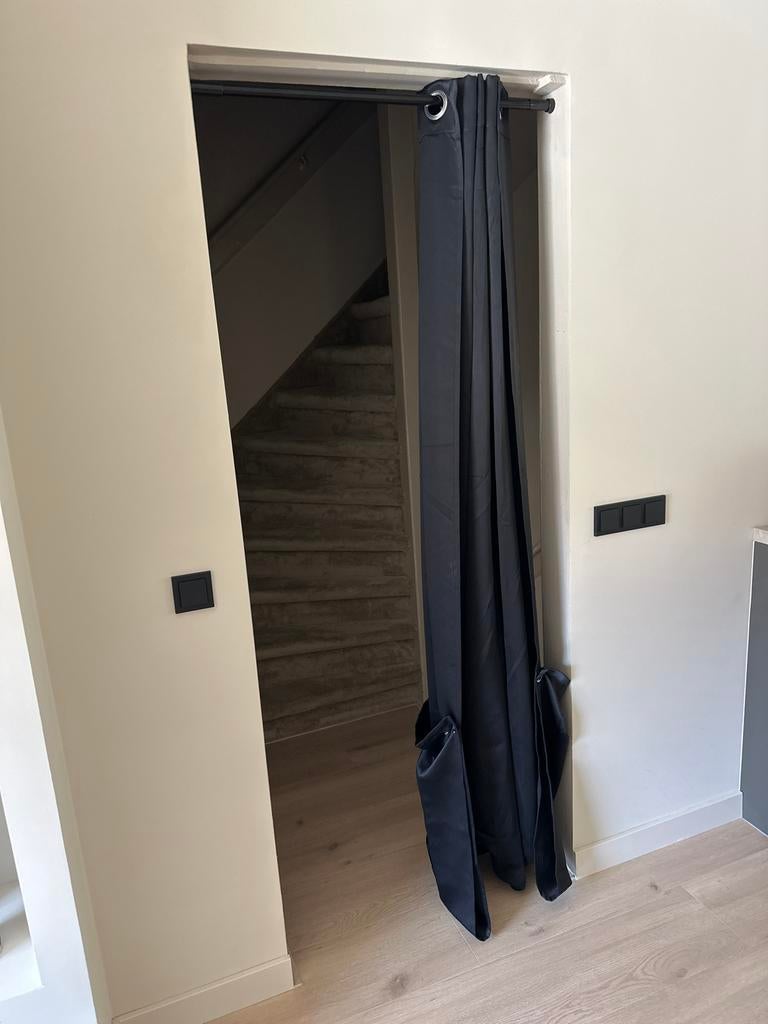 Gezocht: Taatsdeur zwart op maat (210x85 cm), 80 tot 100 cm, Binnendeur, Nieuw, Ophalen of Verzenden