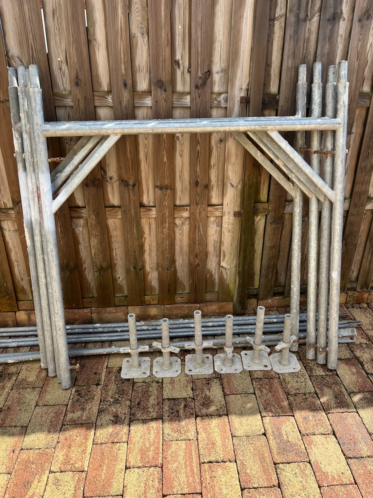 H jukken incl voeten en schoren, Doe-het-zelf en Verbouw, Steigers, Ophalen, Zo goed als nieuw, Rolsteiger of Kamersteiger, 5 meter of hoger