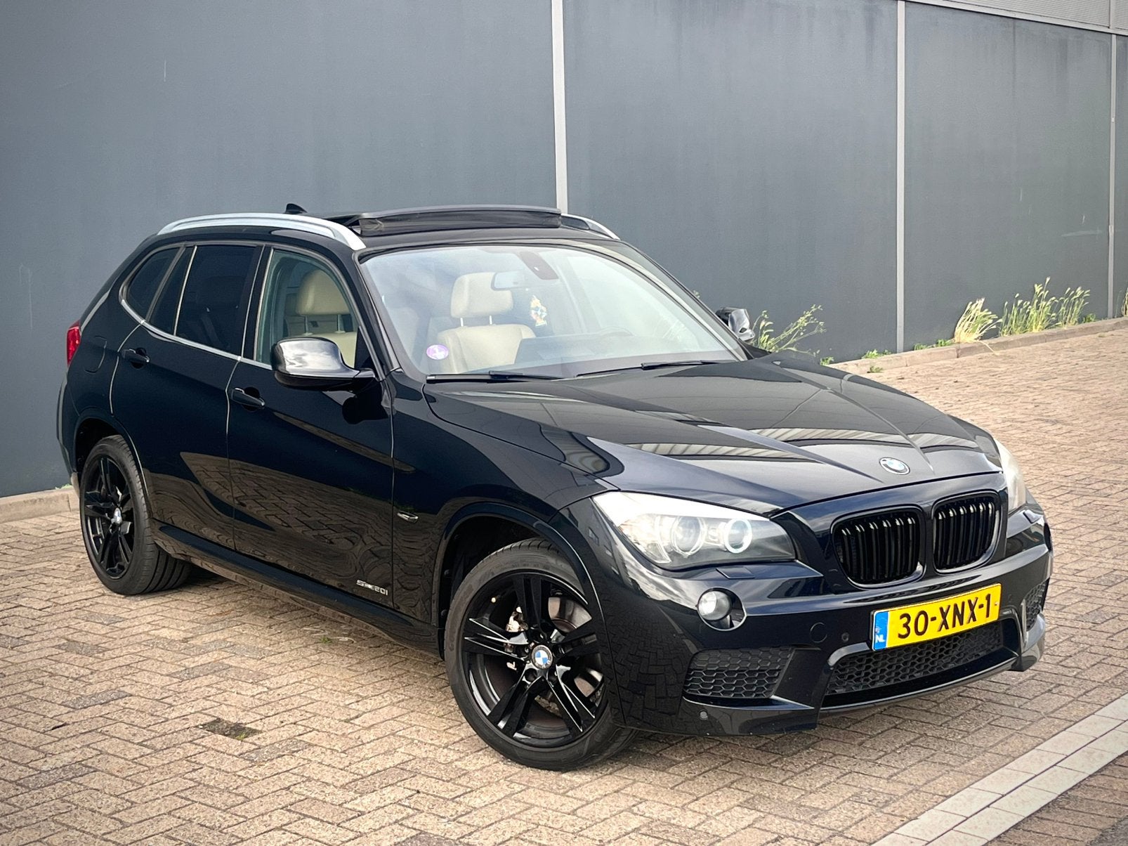 BMW X1 sDrive20i AUT Facelift/M-pakett/NAVI/LEER/PDC/F1, Auto's, BMW, Achterwielaandrijving, 1800 kg, Euro 6, 4 cilinders