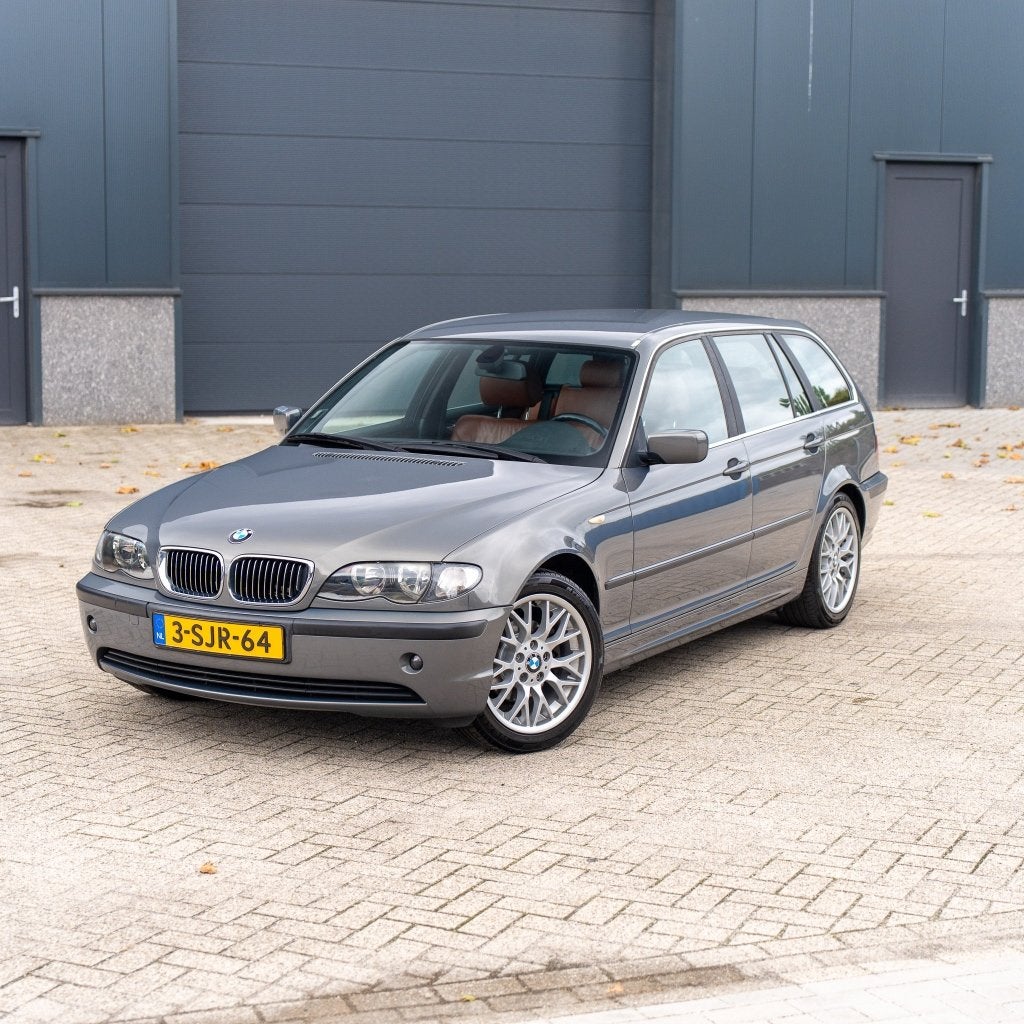 BMW E46 318i INDIVIDUAL | Stratusgrau | Walknappa Zimt | PDC, Automaat, Achterwielaandrijving, 1995 cc, 680 kg
