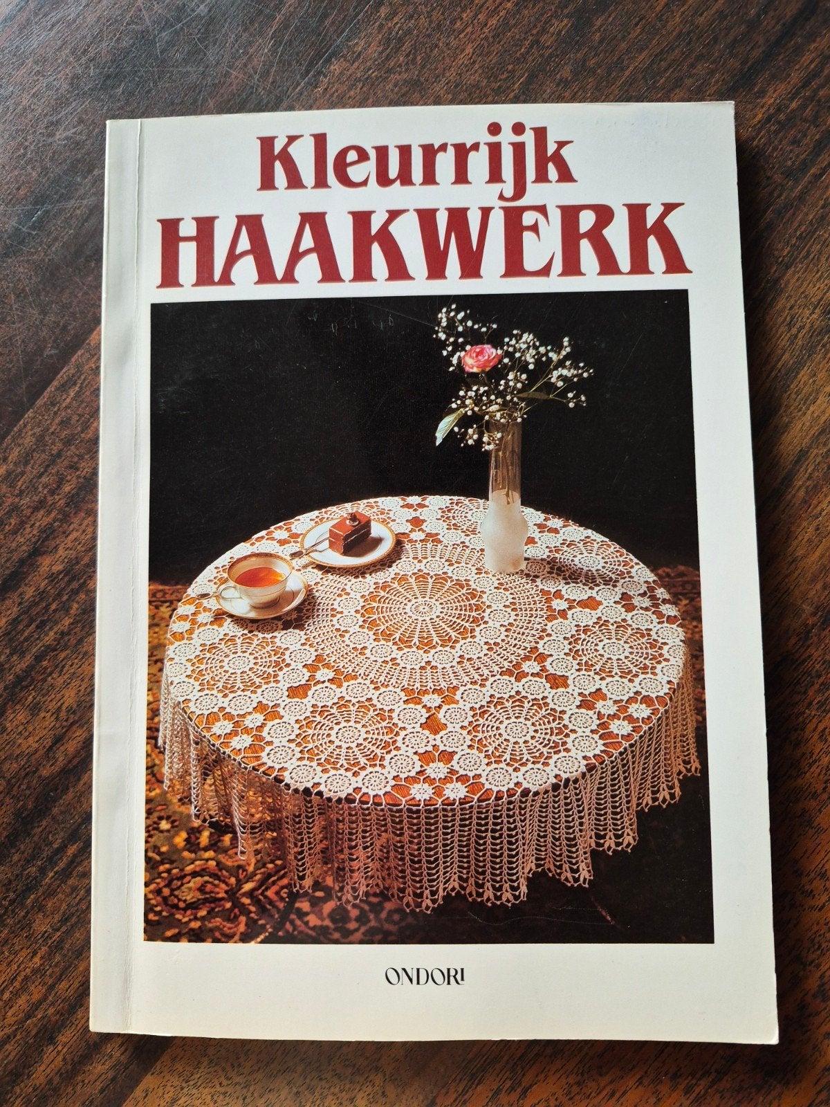 Kleurrijk haakwerk, Hobby en Vrije tijd, Ophalen of Verzenden, Zo goed als nieuw, Haken, Patroon of Boek