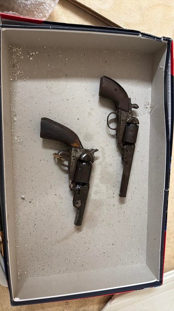 2 oude revolvers, onklaar voor 1870, Ophalen of Verzenden