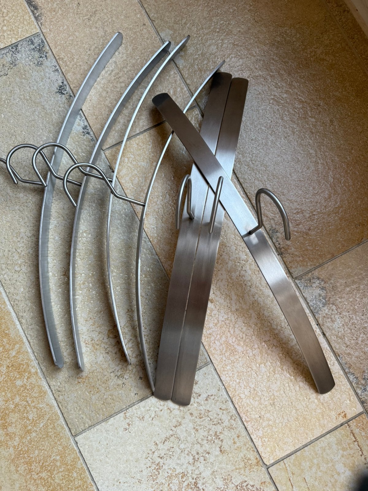 Ongebruikte RVS garderobe hangers 14 stuks, Zo goed als nieuw, Minder dan 100 cm, Metaal, Ophalen