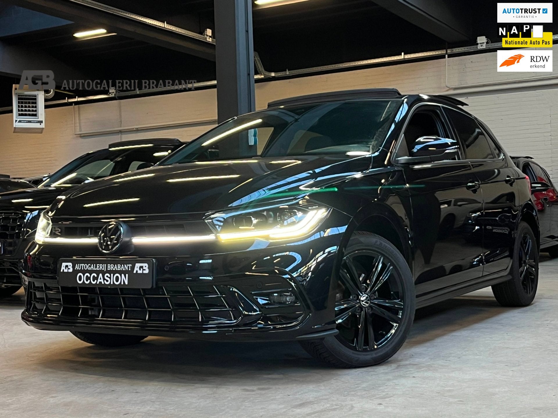 Volkswagen Polo 1.0 TSI R-Line Business Pano/Carplay/Camera/, Auto's, Voorwielaandrijving, Dealer onderhouden, Gebruikt, Euro 6