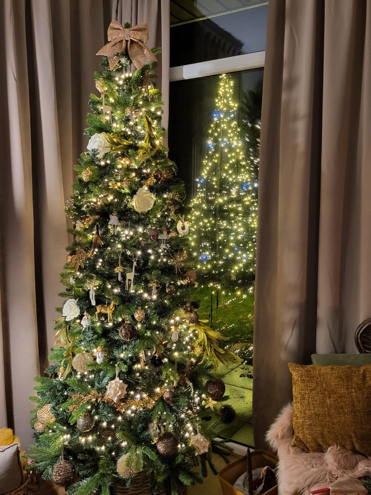Prachtige kunstkerstboom met lichtjes en versiering., Diversen, Ophalen, Zo goed als nieuw
