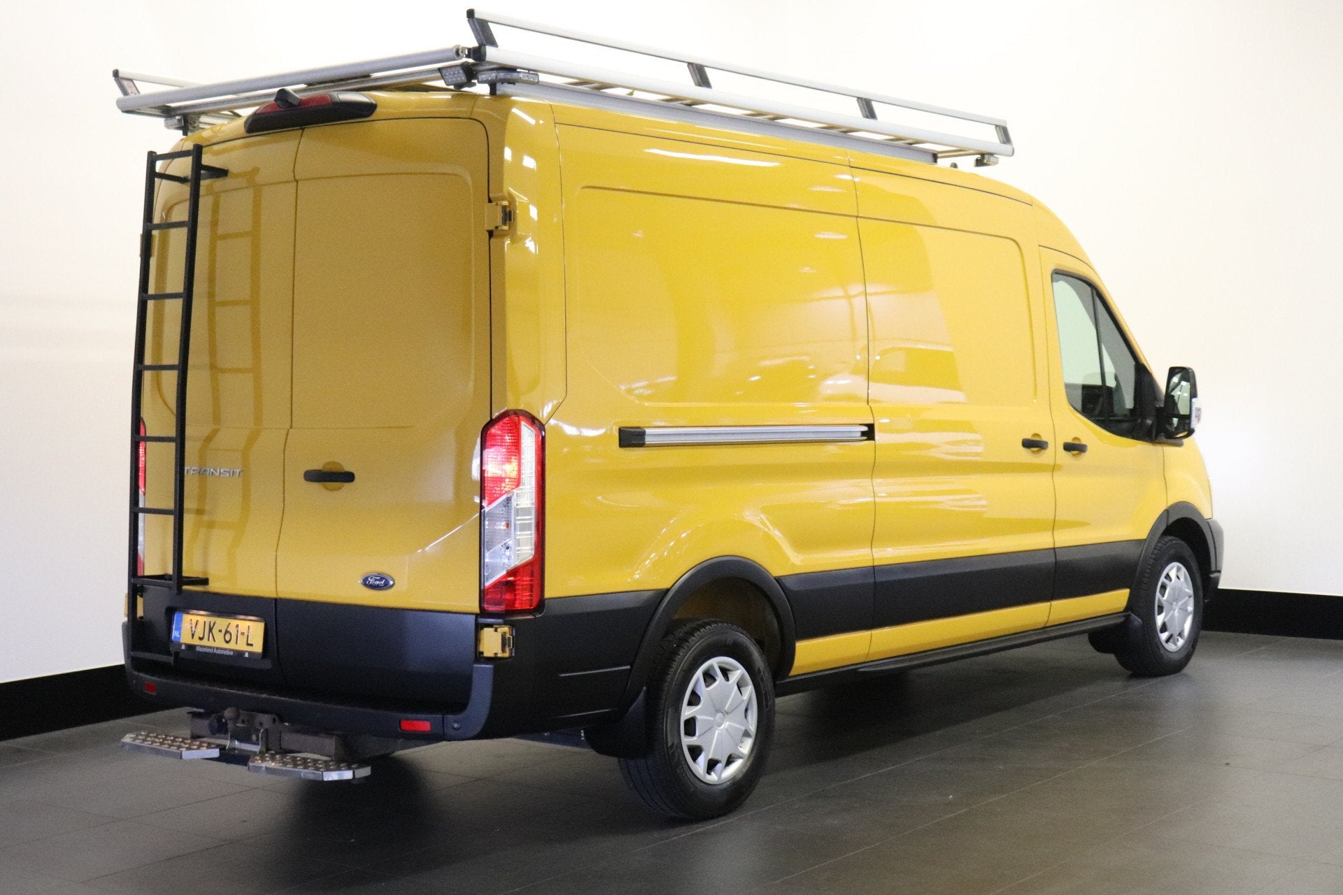 Ford Transit 2.0 TDCI 130PK L3H2 EURO 6 - Airco - Cruise - P, Voorwielaandrijving, 4 cilinders, Bedrijf, 2 stoelen