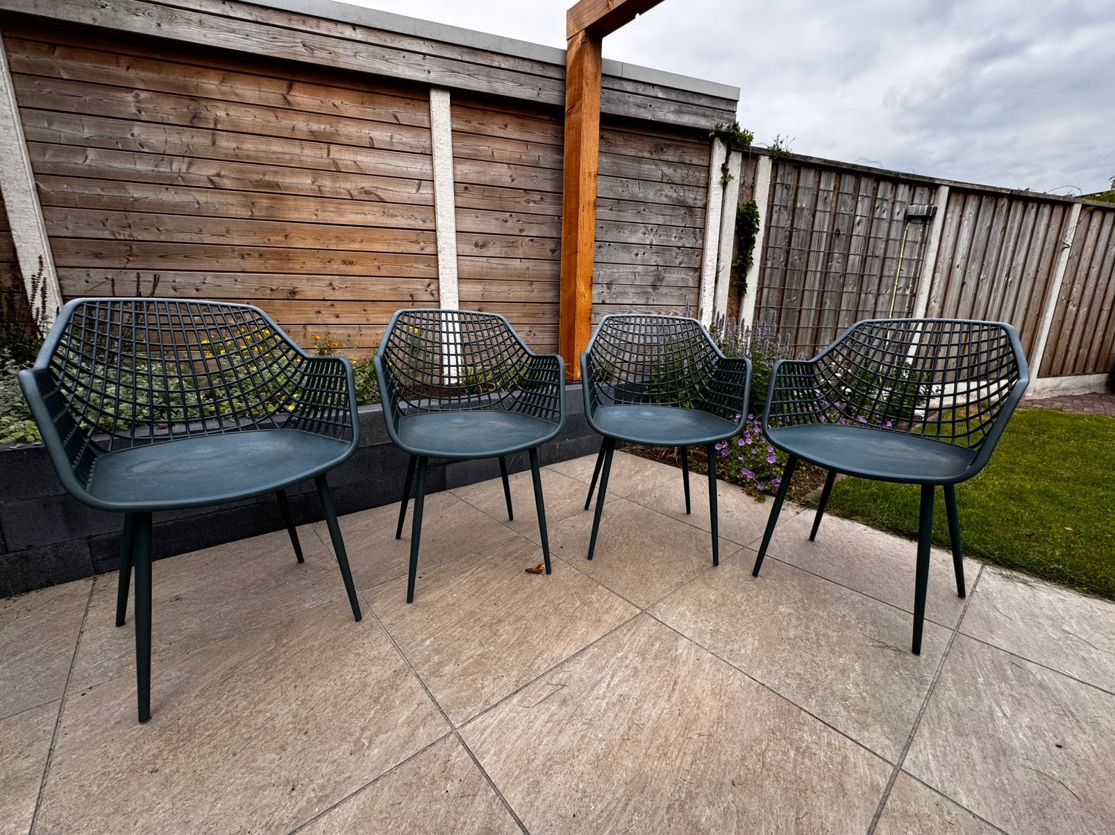 Groene tuinstoelen, Ophalen, 4 zitplaatsen, Kunststof, Gebruikt