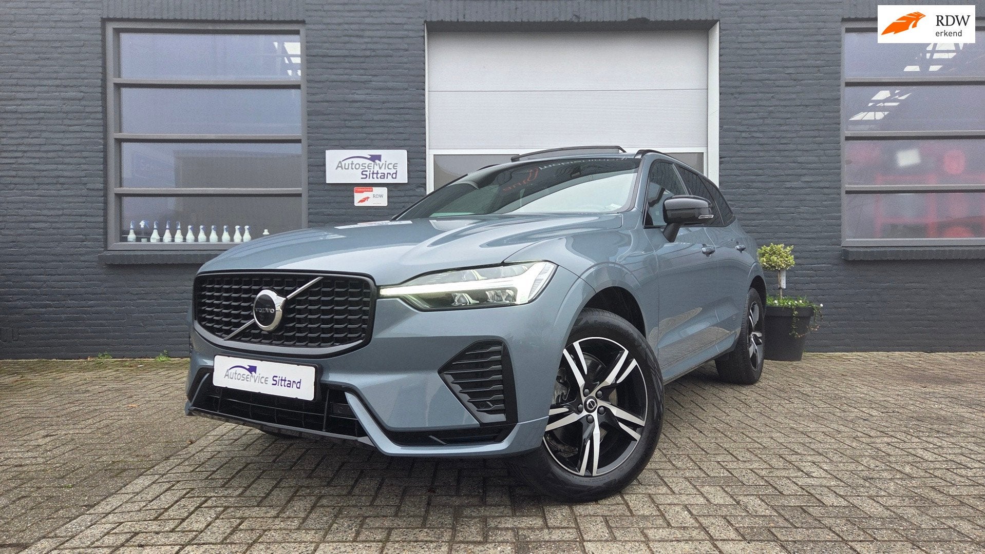 Volvo XC60 2.0 B4 Dark plus Mild Hybride, Auto's, Volvo, Gebruikt, 4 cilinders, 1969 cc, Bedrijf