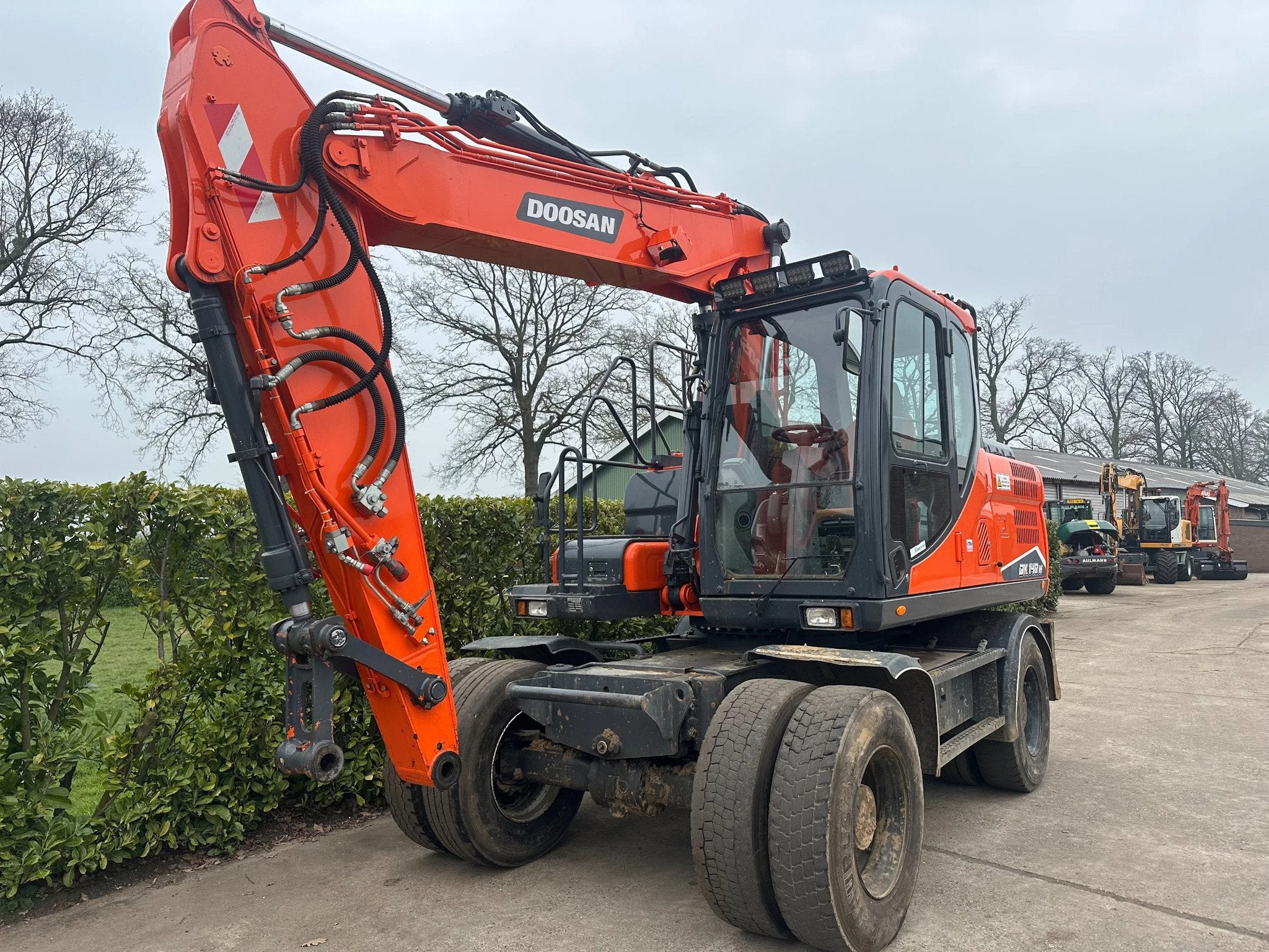Doosan DX140W (bj 2014), Zakelijke goederen, Machines en Bouw | Kranen en Graafmachines, Graafmachine