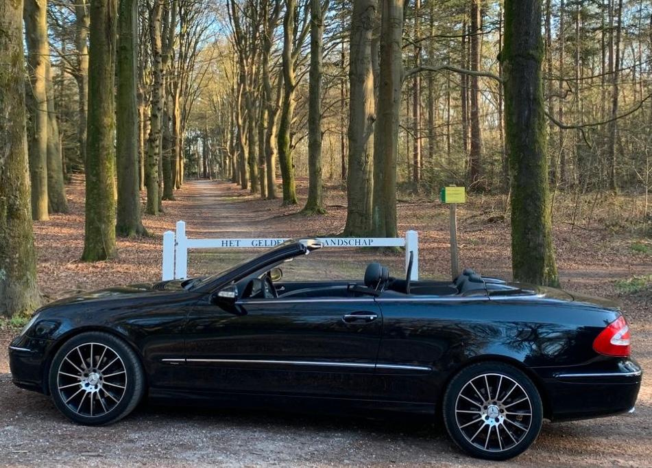 Mercedes-Benz CLK 3.2 Clk320 Cabriolet AUT 2006 Zwart, Auto's, Mercedes-Benz, Automaat, Achterwielaandrijving, Cabriolet, 4 stoelen