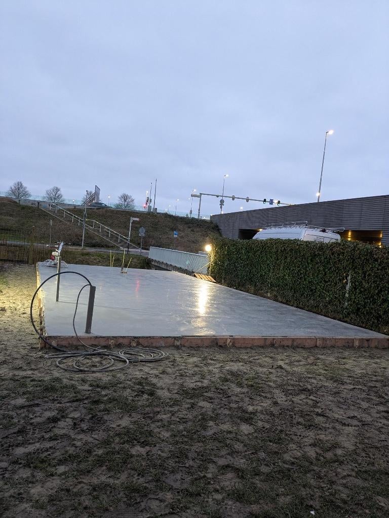 betonvloer storten en vlinderen! geheel ontzorgd!, Diensten en Vakmensen, Aannemers