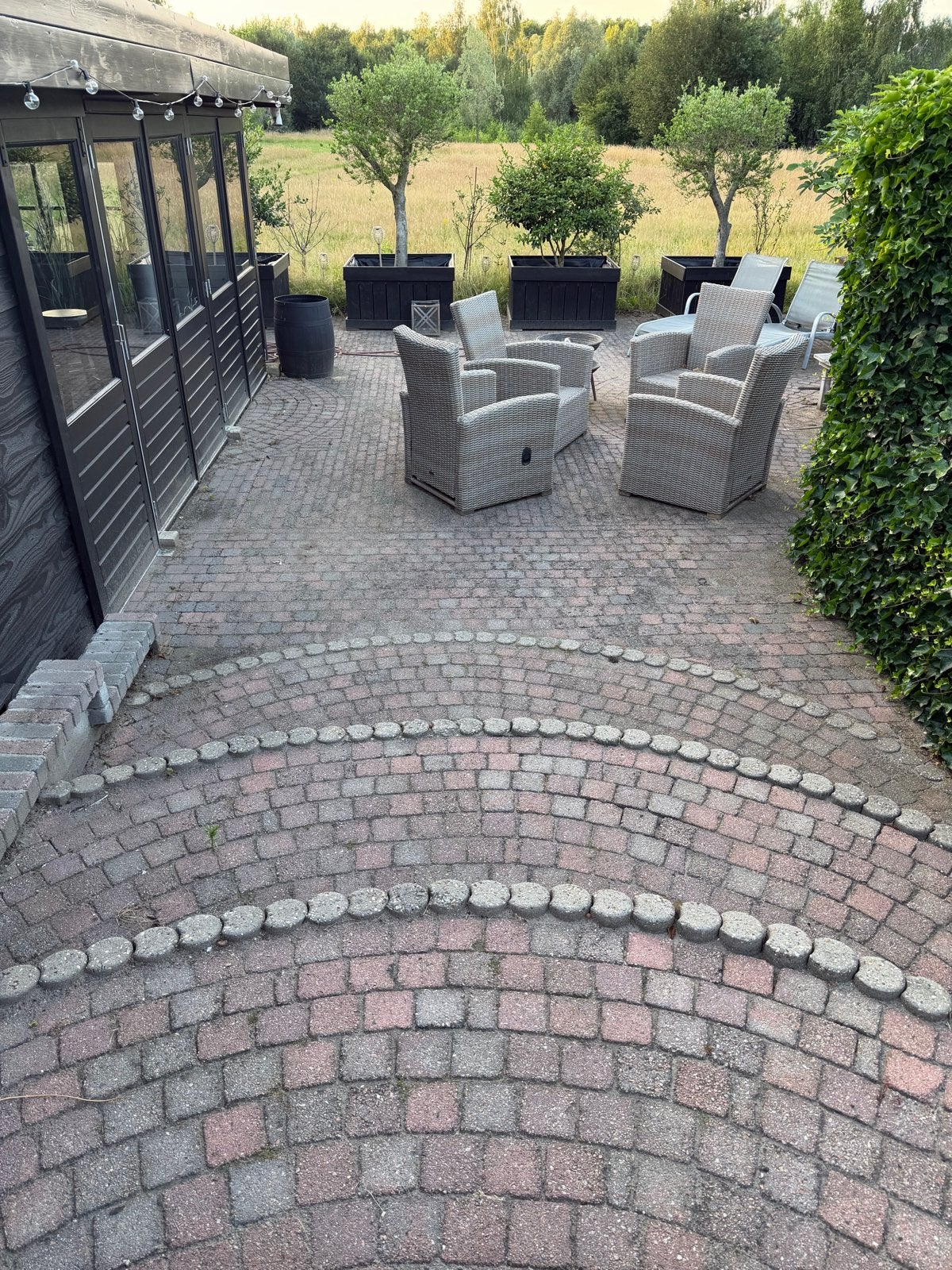 Gratis af te halen: 100 m2 cobblestones  met palissaden, Ophalen, Gebruikt, Klinkers, 10 m² of meer