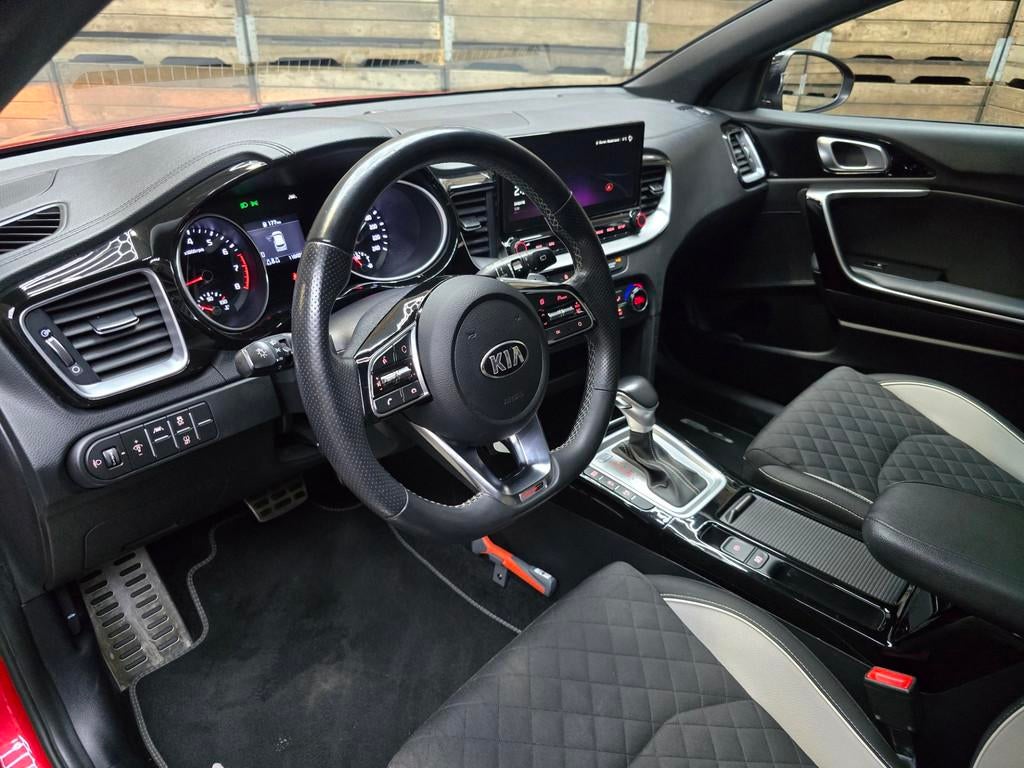 Kia ProCeed 1.5 T-GDi GT-Line Pano Clima Cruise Navi Carplay, Auto's, Kia, Gebruikt, 4 cilinders, 160 pk, Leder en Stof