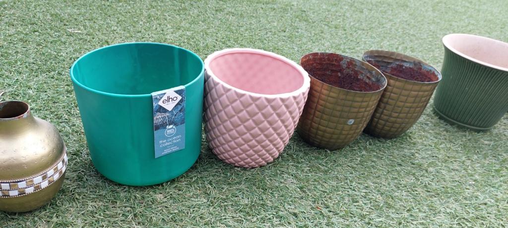 Verschillende bloempotten/vazen, Tuin en Terras, Bloempotten, Rond, Ophalen of Verzenden, Aardewerk, Minder dan 40 cm