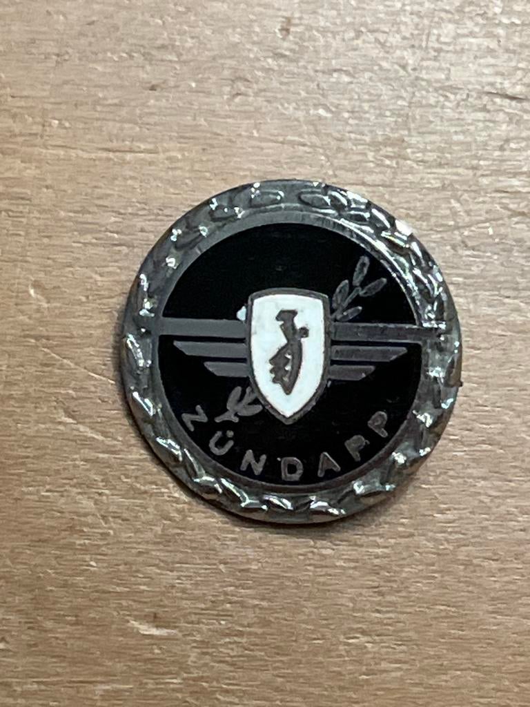 Vintage Zündapp Speldje - Motorfiets Merk Pin ZGAN, Ophalen of Verzenden, Zo goed als nieuw, Merk, Speldje of Pin