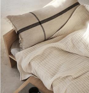 Ferm Living Calm kussen – katoen/linnen – 90 x 40 cm, Huis en Inrichting, Woonaccessoires | Kussens, Ophalen of Verzenden, Zo goed als nieuw