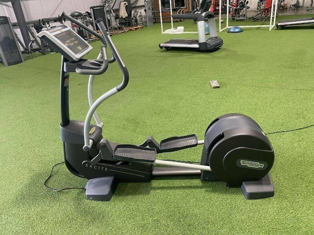 Technogym synchro Excite led series Technogym crosstrainer, Ophalen, Zo goed als nieuw, Benen, Overige typen