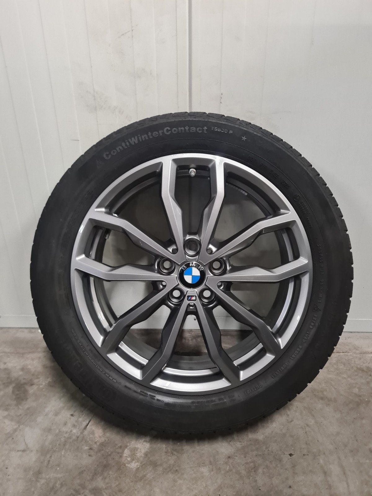 18' BMW X1 F48 X2 F39 Styling 711M met winterbanden 7.5mm+, 18 inch, Banden en Velgen, Personenwagen, 205 mm