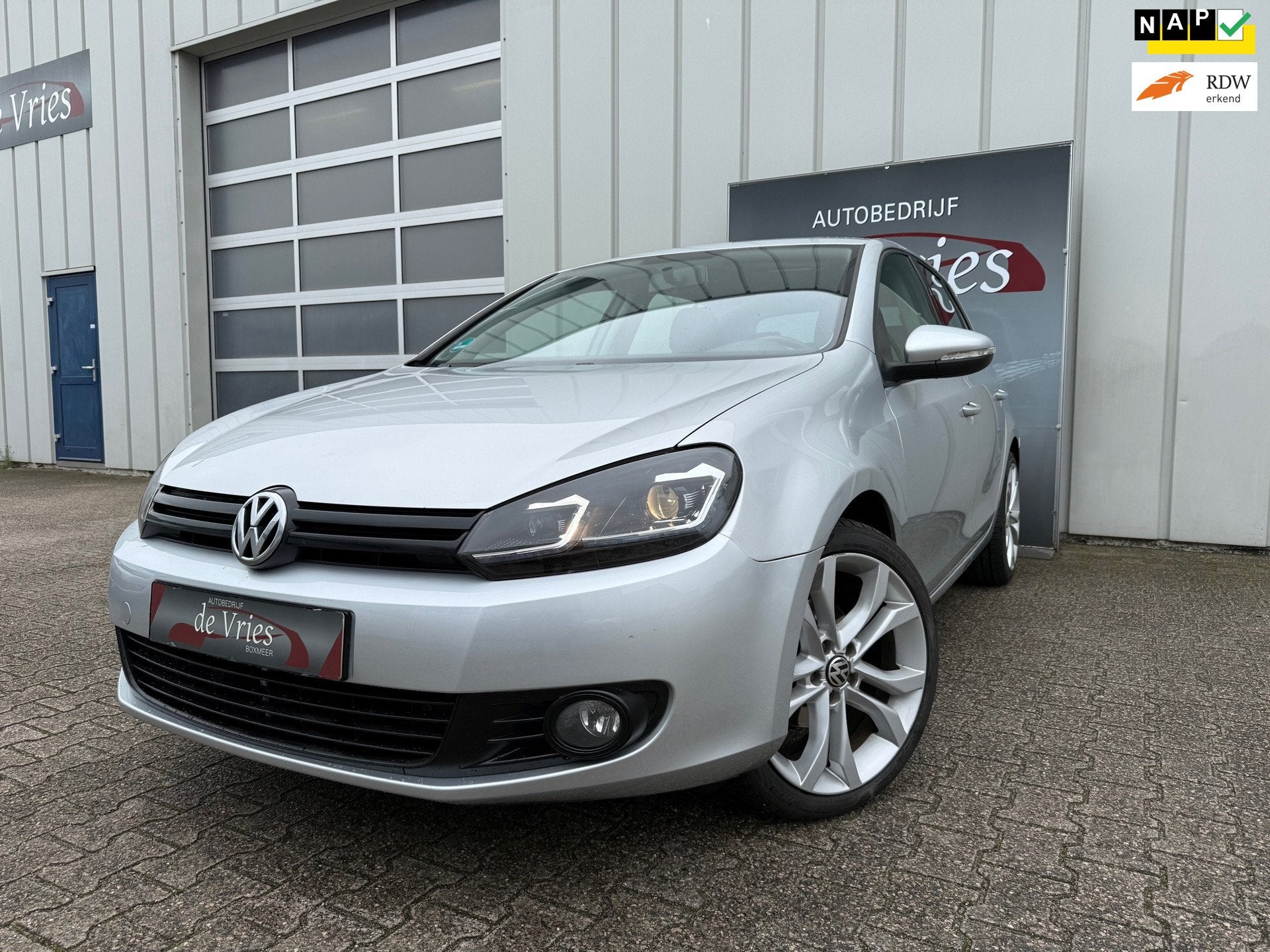 Volkswagen Golf 1.2 TSI Tour II BlueMotion AIRCO / 18 INCH L, Voorwielaandrijving, Euro 5, Stof, Gebruikt