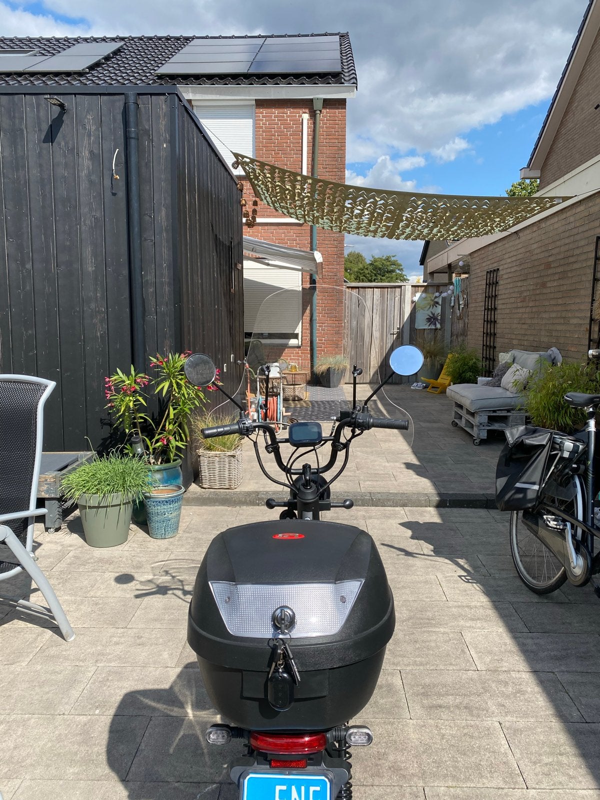 Goccia E-Scooter met windscherm en topkoffer, Ophalen, Gebruikt, Maximaal 25 km/u