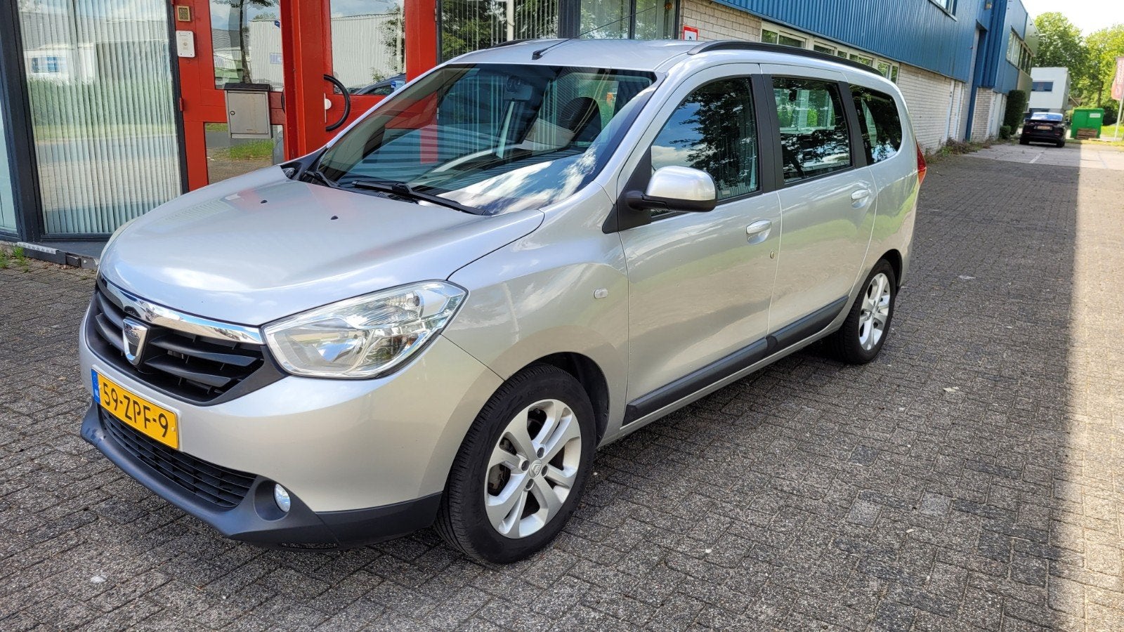 Dacia Lodgy 1.2 TCE 85KW Stepway 7p ! 2013  lage km/navi/nap, Auto's, Dacia, Voorwielaandrijving, Stof, 4 cilinders, Origineel Nederlands