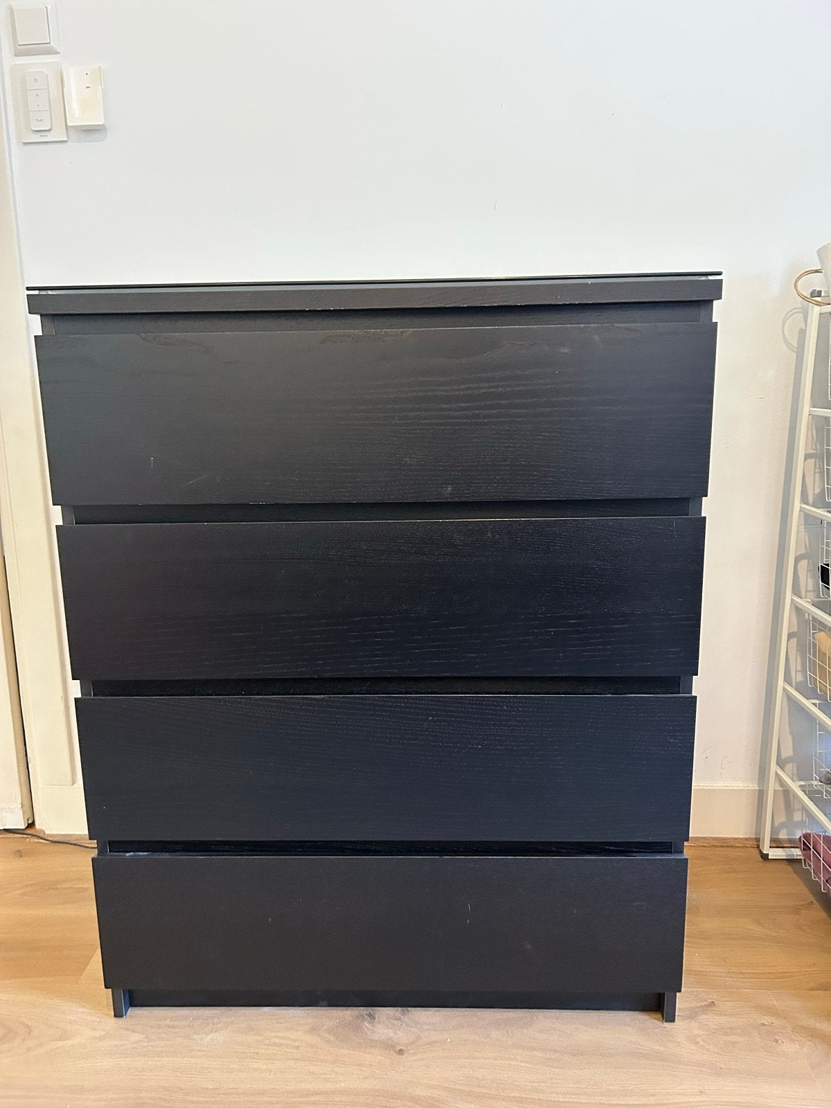 IKEA Malm ladekast met 4 lades en glazen blad, Ophalen, Gebruikt, 100 tot 150 cm, 50 tot 100 cm