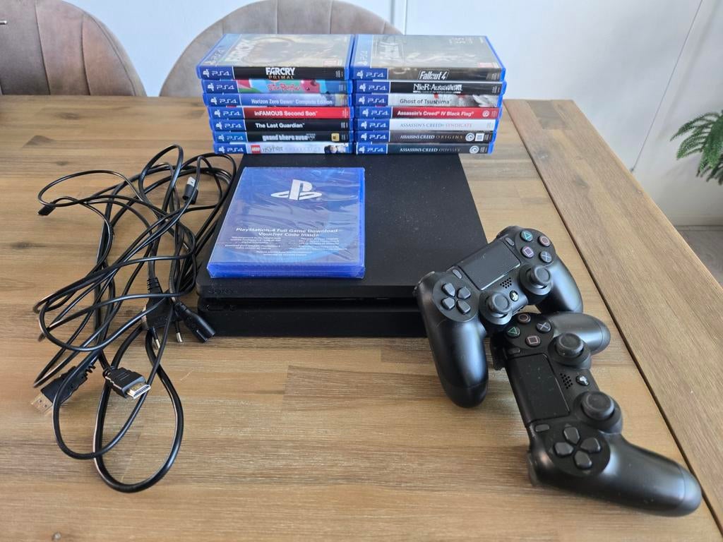 PS4 met 14 spellen en 2 controllers direct speelklaar, Ophalen, Met 2 controllers, Zo goed als nieuw, Original