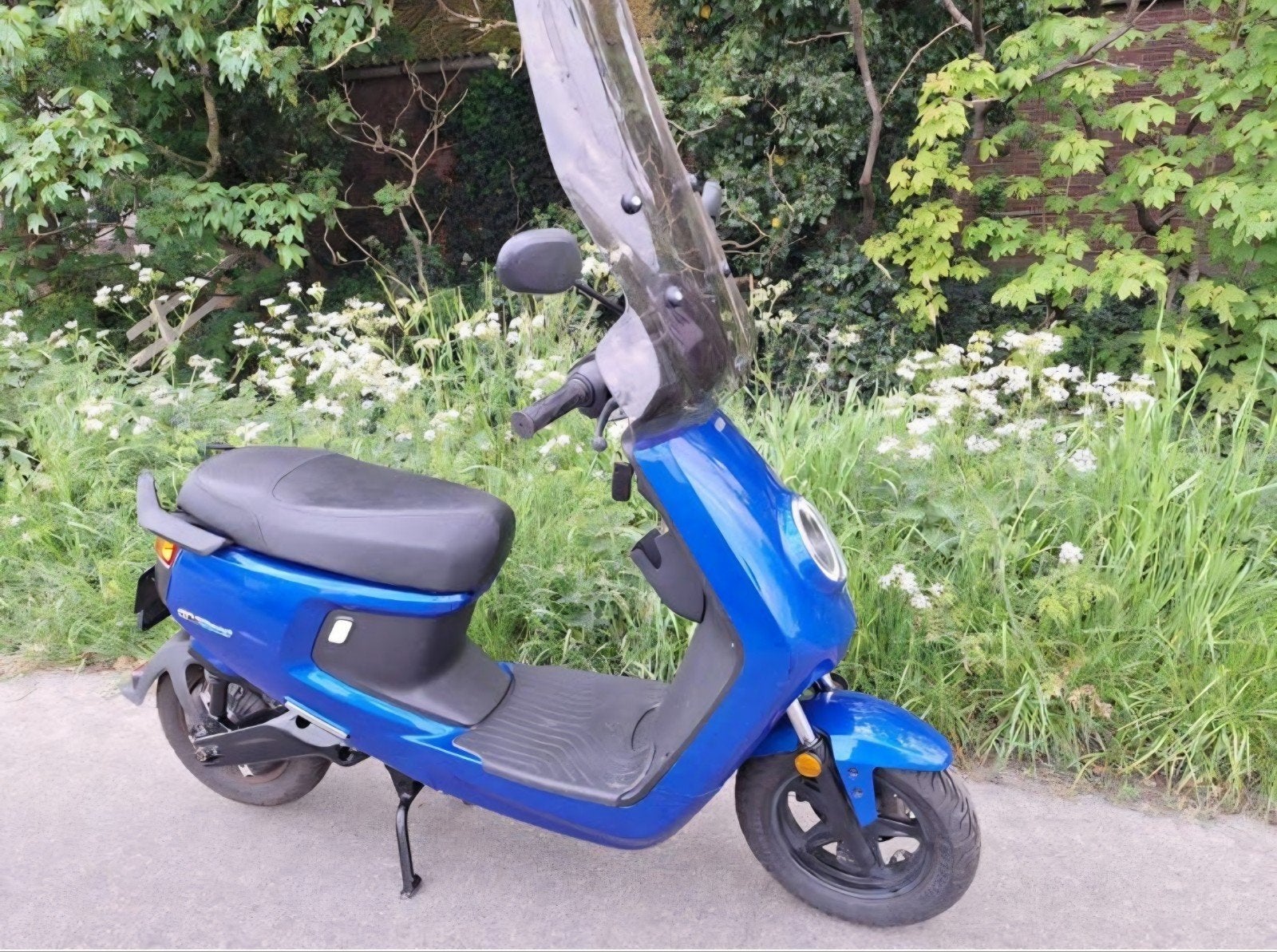 Mooie Niu Mqi Sport elektrische snorscooter goedkoop rijden, Ophalen, Zo goed als nieuw