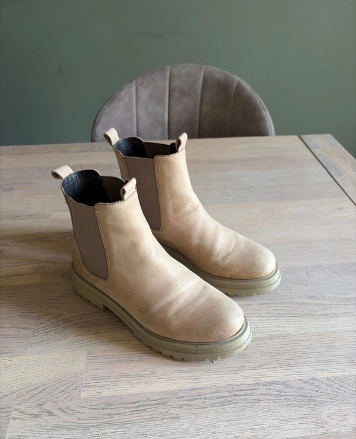 Cellini enkellaarsjes van Suede, Beige, Lage of Enkellaarzen, Ophalen of Verzenden, Gedragen