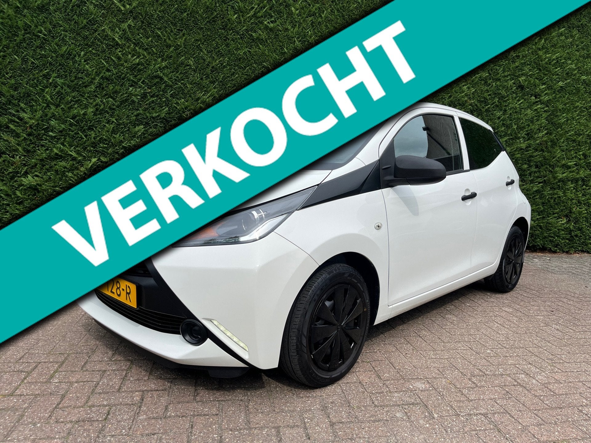 Toyota Aygo 1.0 VVT-i x-fun, Apple-carplay, Led, 5-drs, Eers, Auto's, Voorwielaandrijving, Gebruikt, Euro 6, Wit