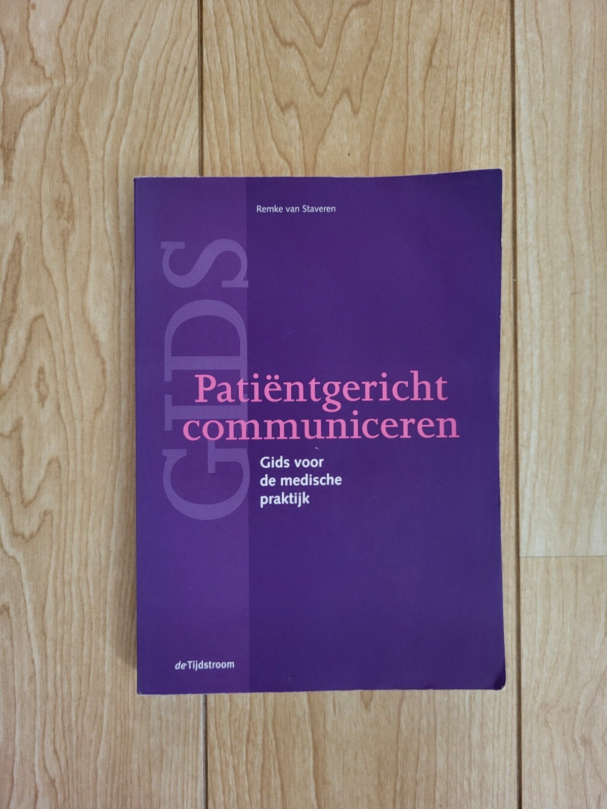 Boek Patiëntgericht communiceren - Gids voor de medische pra, Zo goed als nieuw, Gamma, Remke van Staveren, HBO