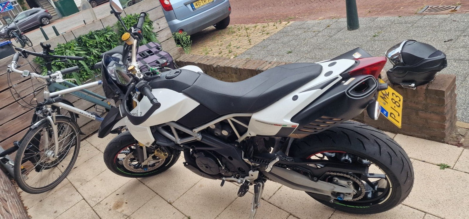 Aprilia Dorsoduro 1200cc - SuperMoto abs atc, Motoren, 2 cilinders, Occasion, Particulier, Meer dan 35 kW