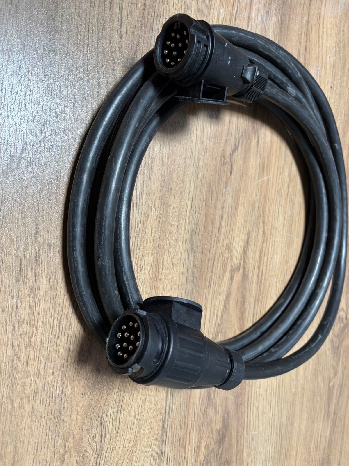 Te koop: 5 mtr. 13 aderige kabel met connectoren, Ophalen of Verzenden, Nieuw
