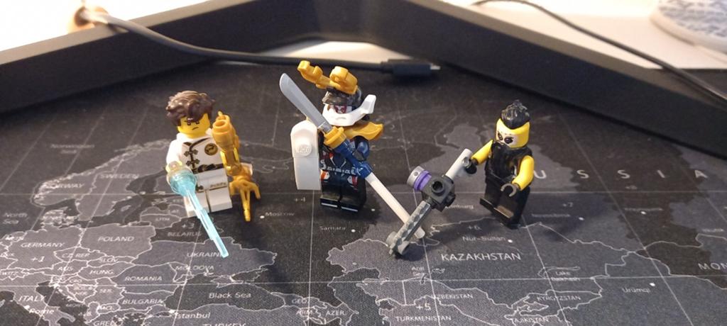 Lego Ninjago Minifiguren - 3 stuks, Kinderen en Baby's, Speelgoed | Duplo en Lego, Gebruikt, Lego, Ophalen of Verzenden, Minifiguur