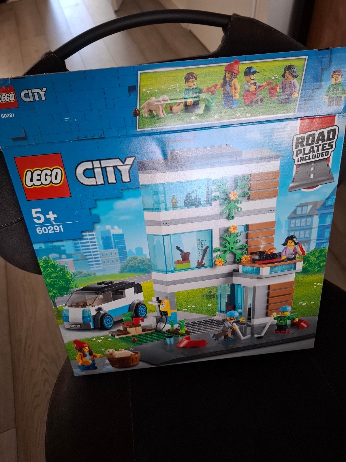 Lego City 60291 Modern Familiehuis met Auto en Figuren, Kinderen en Baby's, Speelgoed | Duplo en Lego, Ophalen, City, Lego, Zo goed als nieuw
