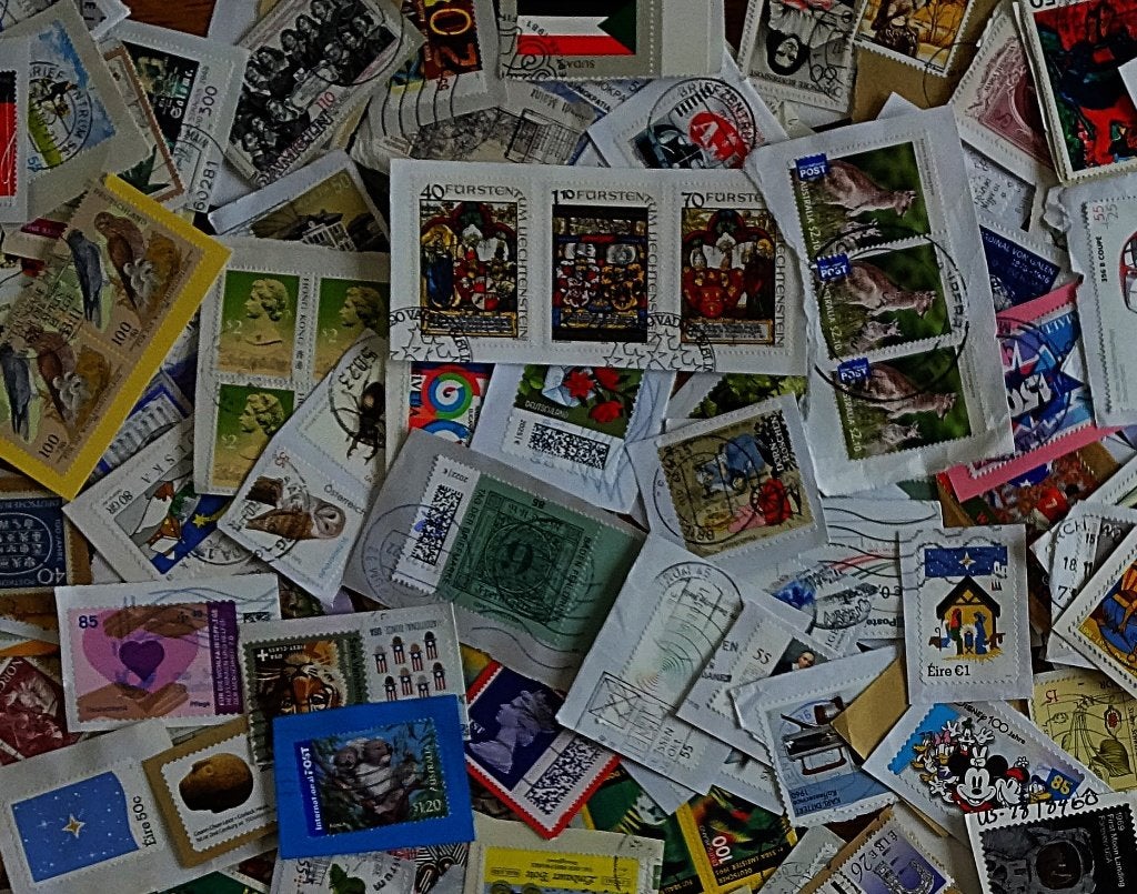 Wereld Kilowaar 4, Postzegels en Munten, Verzenden, Buitenland