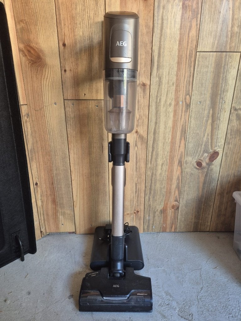 AEG Ultimate 7000 draadloze stofzuiger, Witgoed en Apparatuur, Stofzuigers, Ophalen, Gebruikt, Reservoir, Stille werking
