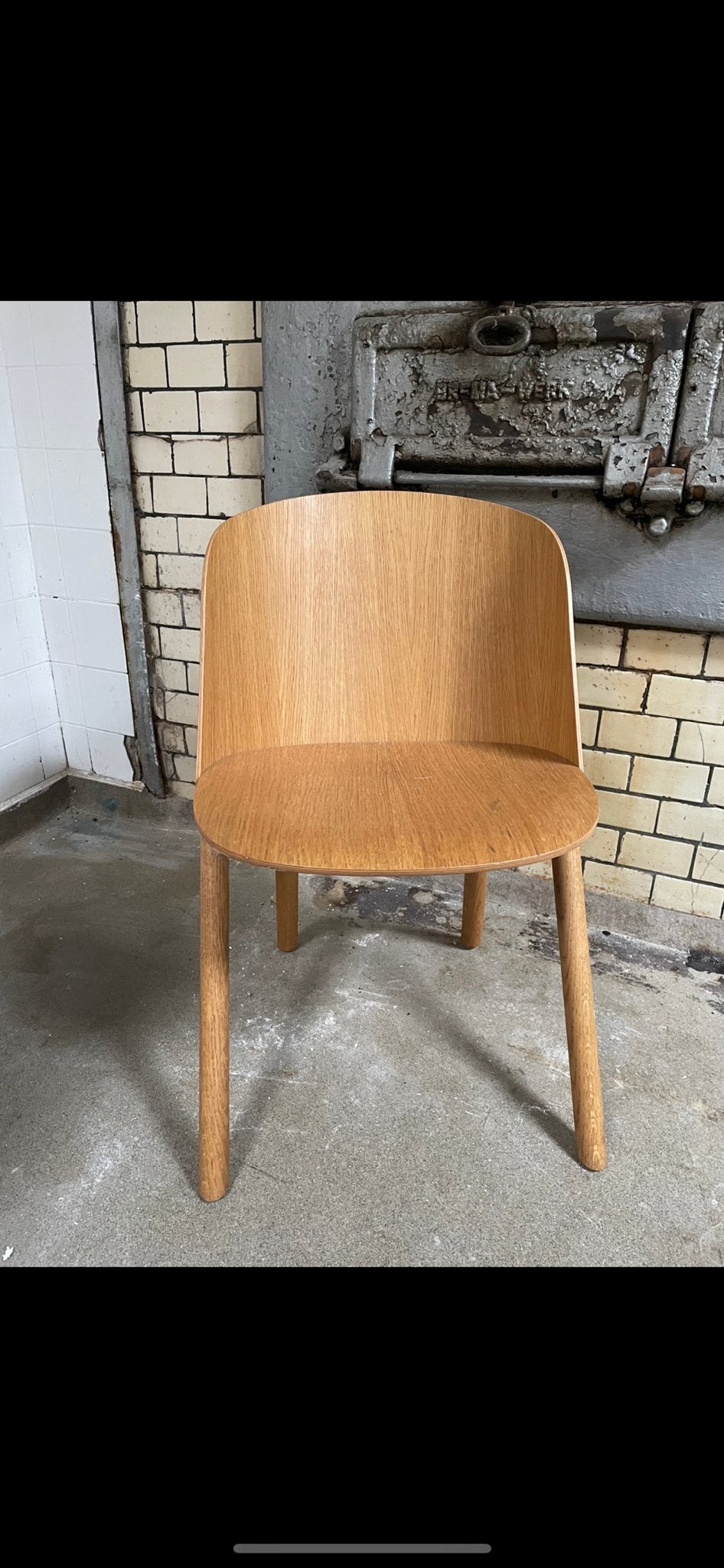 Design stoel met kapotte achterpoot - reparatie nodig, Gebruikt, Overige kleuren, Ophalen of Verzenden, Eén