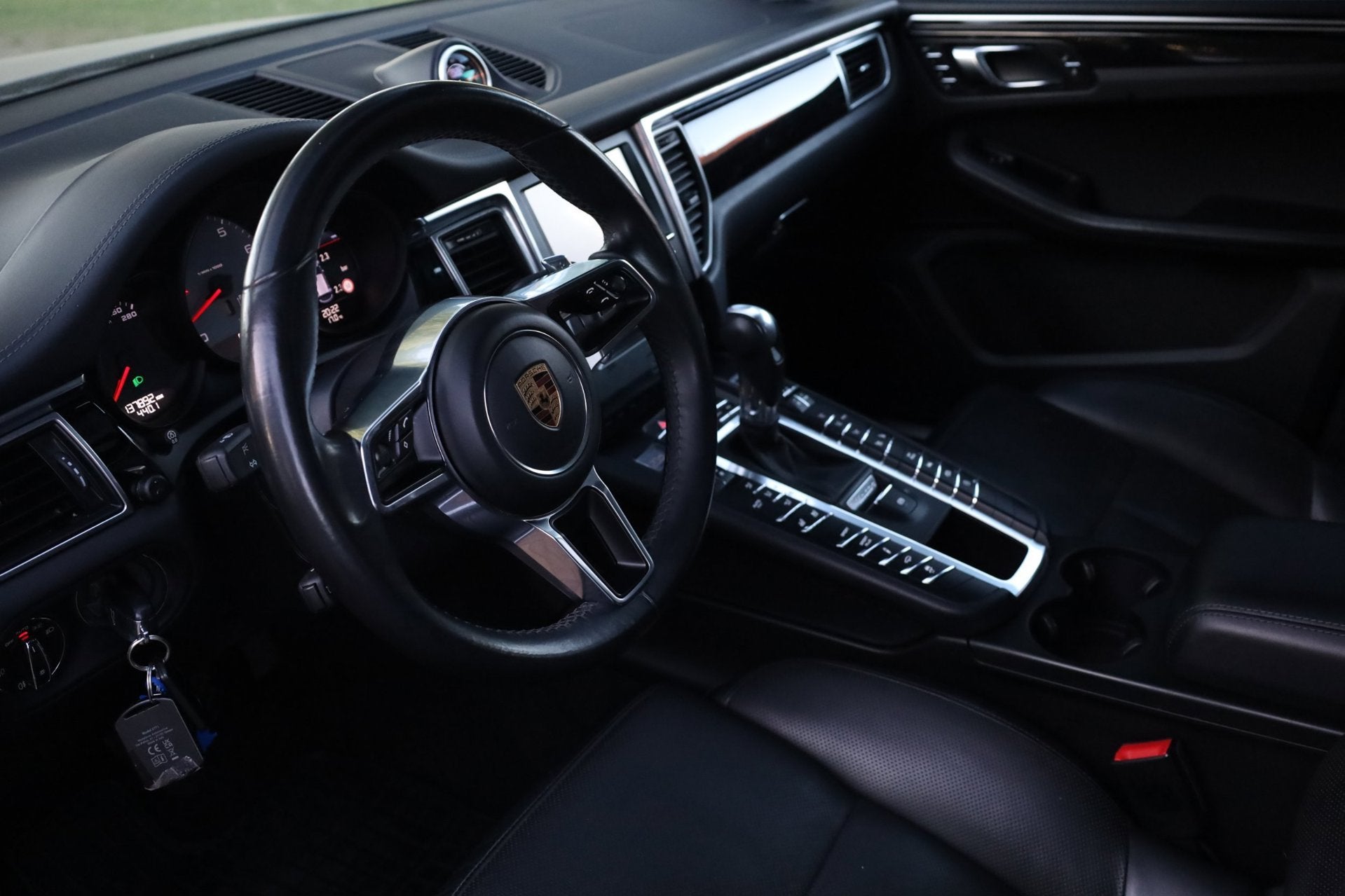 Porsche Macan 3.0 S Aut. | Panorama | Sportchrono | Stoelkoe, Automaat, Dealer onderhouden, Gebruikt, Bedrijf