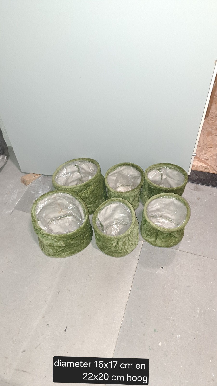 Set van 6 groene fluwelen/velours bloempot mandjes, Ophalen, Zo goed als nieuw